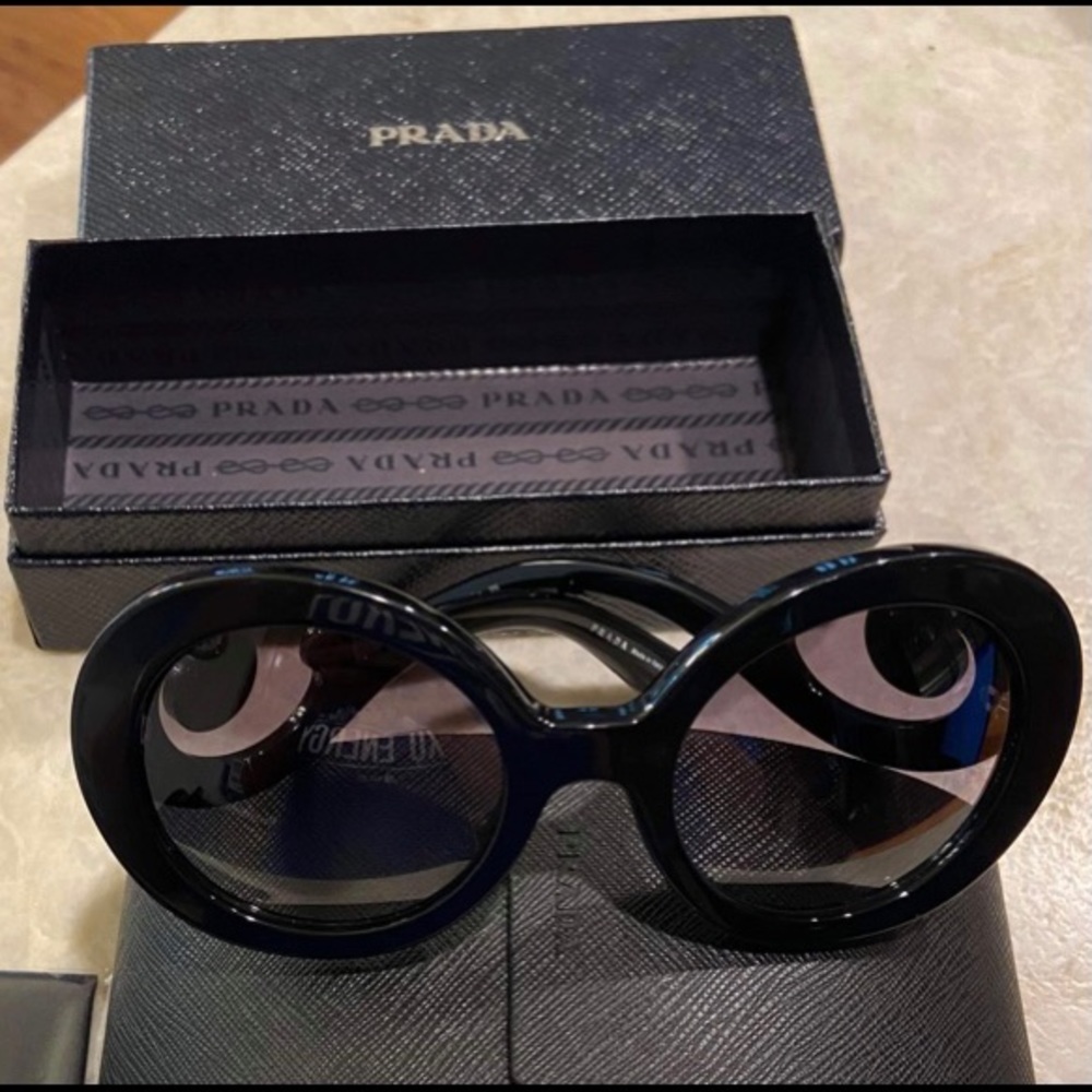 ❌SOLD❌Preloved Authentic Prada